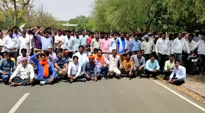 #HCL में #एसएमएस ठेका कंपनी के सैंकड़ों #ठेकाकर्मी हड़ताल पर