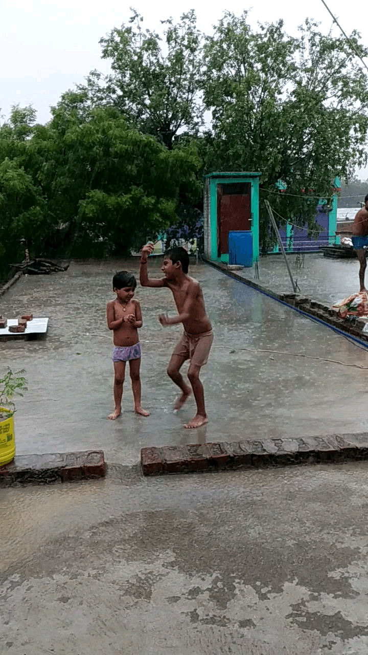 #behjam 13 mein Hui Barish Log Khush hote hue