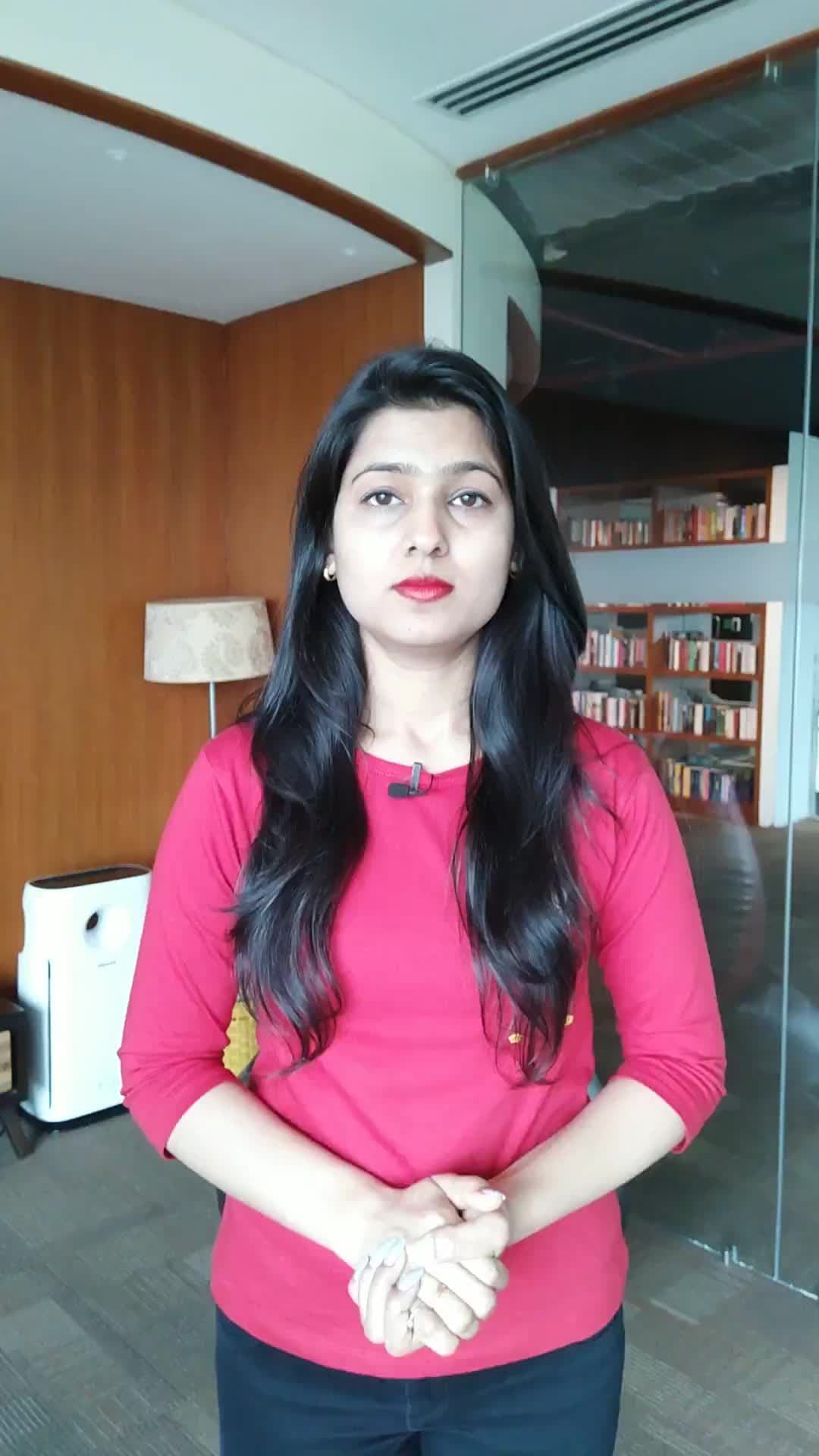 'वंदे भारत' पर पत्थर फेंकने से रोकने के लिए बांटे जा रहे खिलौने व चॉकलेट #vandebharat #train18 #stonepelting