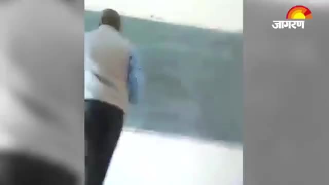 करनाल के सरकारी कॉलेज में असिस्टेंट प्रोफेसर ने छात्राओं को सिखाए प्यार के 3 फॉर्मूले, बाद में मांगी माफी <nis:link nis:type=tag nis:id=karnal nis:value=karnal nis:enabled=true nis:link/> <nis:link nis:type=tag nis:id=professor nis:value=professor nis:enabled=true nis:link/> <nis:link nis:type=tag nis:id=loveformula nis:value=loveformula nis:enabled=true nis:link/>