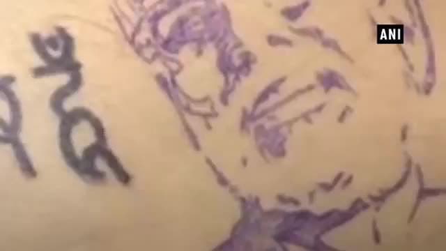 मध्य प्रदेश: भोपाल में चला मैं भी चौकीदार फ्री टैटू अभियान, लोगों ने बनवाए टैटू <nis:link nis:type=tag nis:id=mainbhichowkidaar nis:value=mainbhichowkidaar nis:enabled=true nis:link/> <nis:link nis:type=tag nis:id=bjpcampaign nis:value=bjpcampaign nis:enabled=true nis:link/> <nis:link nis:type=tag nis:id=tattoos nis:value=tattoos nis:enabled=true nis:link/>