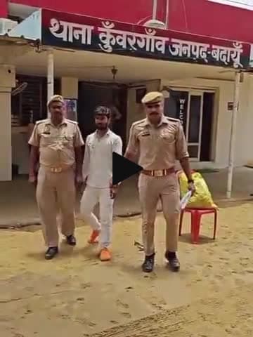 बदायूं: कुवरगांव पुलिस ने चोरी की घटना में शामिल एक अभियुक्त को गिरफ्तार कर माननीय न्यायालय के समक्ष पेश किया
