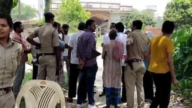 पूसा: वैनी थाना के शाहपुर बघौनी में भारतमाला परियोजना हेतु अतिक्रमण हटाने पहुंचे एसडीओ