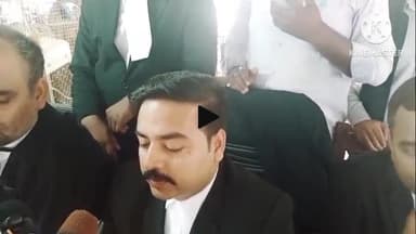 बक्सर: अहियापुर तिहरे हत्याकांड के 3 मुख्य आरोपियों ने बक्सर कोर्ट में किया आत्मसमर्पण