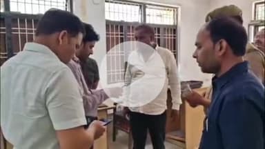 फिरोज़ाबाद: सिटी मजिस्ट्रेट ने फ़िरोज़ाबाद के ARTO कार्यालय पर मारा छापा, लगातार आ रही थी अनियमितता की शिकायत