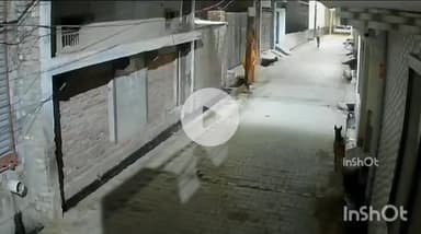 बरेली: मणिनाथ इलाके में घर के बाहर खड़ी बाइक चोरी, घटना सीसीटीवी कैमरे में कैद, इलाके में चोर का आतंक