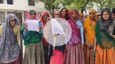टोंक: दादिया गांव की महिलाओं ने कुएं के रास्ते पर अतिक्रमण व पेयजल समस्या को लेकर कलेक्टर को सौंपा ज्ञापन