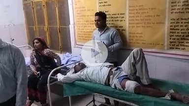 गरौठा: ग्राम राजापुर के समीप असंतुलित होकर बाइक से गिरा व्यक्ति, हालत नाजुक होने पर झाँसी रेफर