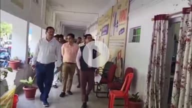 लोहरदगा: लोहरदगा समाहरणालय का उपायुक्त डॉ. कुमार ताराचंद ने किया औचक निरीक्षण, साफ-सफाई व सीसीटीवी लगाने के दिए निर्देश