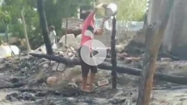 तरबगंज: उमरी बेगमगंज के बरौली बरजोर नगर में अज्ञात कारणों से लगी आग, चार घरों की गृहस्थी जलकर स्वाहा