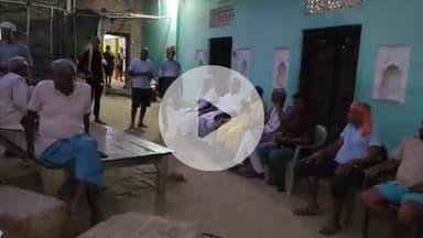 दुर्गावती: जमुरनी गांव में पहुंचे भाजपा विधायक अशोक सिंह, अपने लोगों के सुख-दुख में शामिल होकर समस्याओं से हुए रूबरू