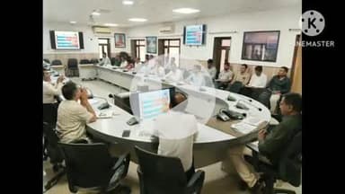जालौर: जालौर में सोमवार को सुबह 11:00 बजे कलेक्ट्रेट सभा कक्ष में साप्ताहिक समीक्षा बैठक आयोजित हुई