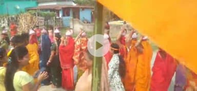 कुरसाकांटा: कुआड़ी साहु टोला के सत्संग मंदिर से 251 कुंवारी कन्याओं ने गाजे-बाजे के साथ निकाली भव्य कलश शोभायात्रा