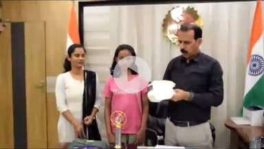 सिंगरौली: AISSEE एग्जाम में ज़िले की छात्रा आयांशी विश्वकर्मा ने प्रदेश में किया टॉप, कलेक्टर ने किया सम्मानित