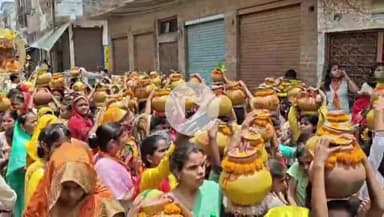सहावर: अमांपुर के शीतला माता मंदिर पर कलश यात्रा के बाद श्रीराम कथा का शुभारंभ