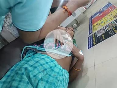 बहराइच : पति-पत्नी के बीच हुए विवाद में पति ने रेता पत्नी का गला
ग्रामीणों ने घायल पत्नी को मेडिकल कॉलेज में कराया भर्ती