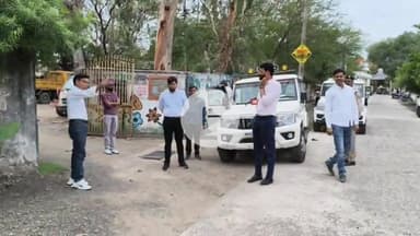 बीना: नगर पालिका परिषद के नए भवन निर्माण के लिए एसडीएम ने नगर पालिका अधिकारी के साथ जगह का किया निरीक्षण