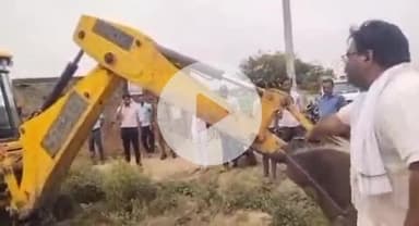 इटावा: श्रावस्ती मॉडल के तहत एसडीएम सदर ने सराय इकदिल समेत 4 स्थानों से चकरोड सहित 7 एकड़ सरकारी भूमि को कराया कब्जा मुक्त