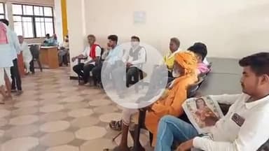 टीकमगढ़: टीकमगढ़ कलेक्ट्रेट कार्यालय में जनसुनवाई, कलेक्टर ने सुनी लोगों की समस्याएं