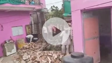 टीकमगढ़: बंडा नहर पर अतिक्रमण करने वालों के मकान और दुकान पर राजस्व विभाग ने लगाए निशान, तहसील बाबू ने तोड़ा निर्माण