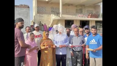 ਨਵਾਂਸ਼ਹਿਰ: ਵਿਧਾਇਕ ਸੁਖਵਿੰਦਰ ਕੁਮਾਰ ਸੁੱਖੀ ਪਿੰਡ ਪੱਦੀ ਮੱਠ ਵਾਲੀ ਵਿਖੇ ਪਹੁੰਚੇ ਅਤੇ ਕ੍ਰਿਕੇਟ ਟੂਰਨਾਮੈੰਟ ਦੀ ਕੀਤਾ ਉਦਘਾਟਨ