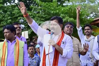 जगदलपुर: उपमुख्यमंत्री विजय शर्मा ने नक्सल प्रभावित रैली को संबोधित किया, वनमंत्री केदार कश्यप व सांसद महेश कश्यप भी हुए शामिल