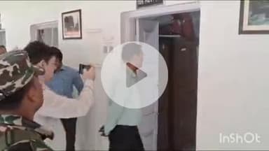 गोपालगंज: कलेक्ट्रेट परिसर में डीएम ने विभिन्न विभागों का किया निरीक्षण, कर्मियों को दिए निर्देश