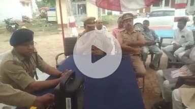 बलरामपुर जनपद में ललिया, महराज गंज तराई, हरैया थाना परिसर में पीस कमेटी की बैठक सीओ ललिया डाक्टर जितेन्द्र कुमार ने किया