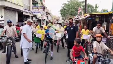 लोहरदगा: लोहरदगा में विश्व साइकिल दिवस पर जागरूकता रैली निकाली गई, राष्ट्रीय साइकिलिस्ट पुष्पा कुमारी ने किया प्रेरित