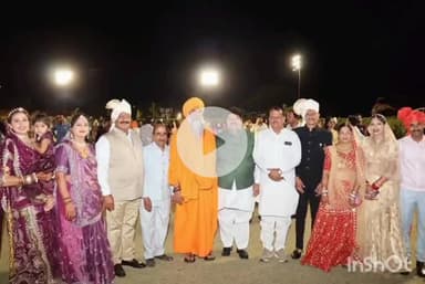 तराना: सांसद होटल राजा राम रिज़ॉर्ट में पारस गहलोत के पारिवारिक विवाह समारोह में शामिल हुए, वर-वधू को दिया आशीर्वाद