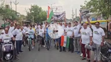 झांसी: अंतरराष्ट्रीय साइकिल दिवस पर भोलेनाथ खाती बाबा साईं सेवा समिति ने आवास विकास चौराहा पर निकाली साइकिल रैली