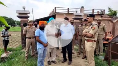 कलीनगर: सिक्किम में भूस्खलन के दौरान शहीद हुए सैनिक के परिजनों से मिलने धुरिया पालिया गांव पहुंचे डीएम और एसपी