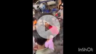 खजूरी तिराहे पर झगड़े का वीडियो हुआ वायरल, तेज राफ्तार कार ने ऑटो को मार दी थी टक्कर