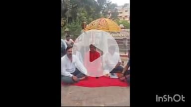 वाराणसी के काशी हिंदू विश्वविद्यालय में दिव्यांगों की नो एंट्री पर अनशन