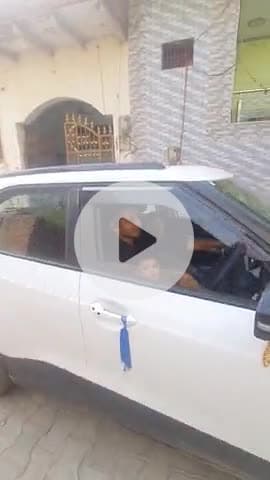 खुद की कार में बैठने का आनंद ही कुछ और है....
Luxurious Car
#explore 
#luxuriouscar
#viral
#trends
