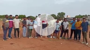 ಗದಗ: 'ಜೈ ಆರ್‌ಸಿಬಿ' ನಗರದಲ್ಲಿ ಶುಭ ಹಾರೈಸಿದ ಕ್ರೀಡಾ ಪ್ರೇಮಿಗಳು