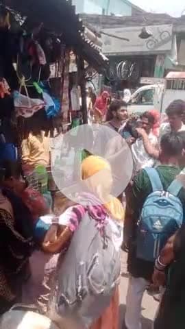 मोहनिया: मोहनिया बस स्टैंड पर दो युवकों के बीच जमकर हुई मारपीट, एक युवक का फटा सिर