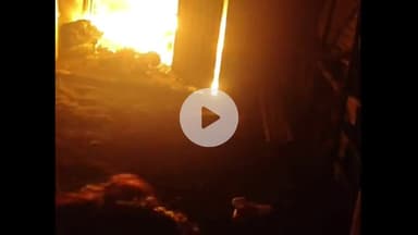 भदोही: सुरियावां नगर बायपास रोड स्थित पेट्रोल पंप के पास देर रात लगी भीषण आग, जल गईं आधा दर्जन दुकानें