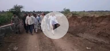 बाबई: माखन नगर के ग्राम गुडला में नर्मदा नदी पर घाट निर्माण कार्य का विधायक ने किया निरीक्षण