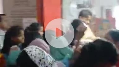 बल्दीराय: धनपतगंज महावीर मंदिर पर श्रद्धालुओं की उमड़ी भीड़, श्रद्धालु कर रहे हैं बजरंगबली का दर्शन