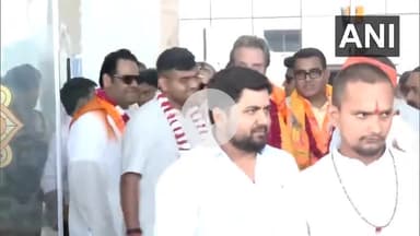 विश्व के धनवान व्यक्ति, #टेस्ला #CEO एलोन मस्क के पिताजी एरोल मस्क राम मंदिर प्राण प्रतिष्ठा के लिए #अयोध्या पहुंचे