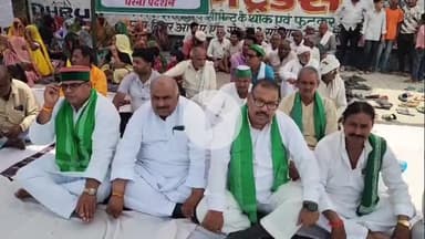 कोल: चिलकोरा में 32 बीघा चरागाह भूमि पर अवैध कब्जे का आरोप, ग्रामीणों के साथ भाकियू सुनील ने शुरू किया अनिश्चितकालीन धरना