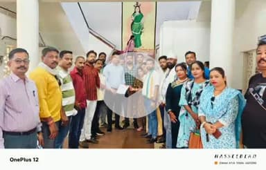 जगदलपुर: बस स्टैंड में प्रीमियम शराब दुकान खोलने के विरोध में कांग्रेस कार्यकर्ताओं ने तहसीलदार को सौंपा ज्ञापन