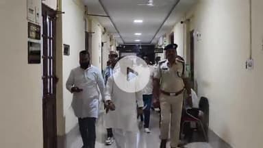 कटिहार: राजद नेताओं ने डीआरएम को सौंपा मांग पत्र, साहेबपाड़ा में घेराबंदी कर सड़क बंद करने का है मामला