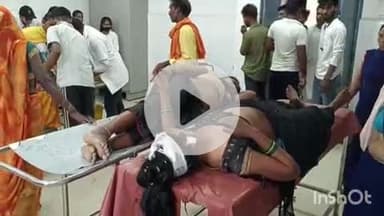 अधौरा: अधौरा पथ पर घटवार बाबा मोड़ के पास पिकअप पलटने से 10 लोग घायल, सदर अस्पताल में इलाज जारी