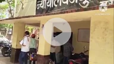 खुरई: गौसेवकों ने मुख्यमंत्री को घोषणा याद दिलाने के लिए पोस्टर चिपकाए, नायब तहसीलदार को सौंपा ज्ञापन