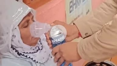 राजगढ़ी: यमुनोत्री धाम में बिगड़ी महिला श्रद्धालु की तबीयत, पुलिस जवानों ने की मदद