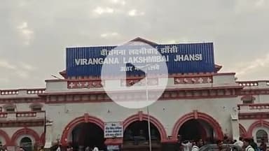 झांसी: झांसी मंडल द्वारा 'प्लास्टिक प्रदूषण समाप्त करें' थीम पर चलाया जा रहा अभियान