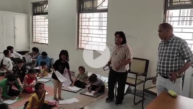 इंदौर: संभागीय बाल भवन में लगी ''स्माइल लहरी'' अंकल की कार्टून शाला, बच्चों को सिखाया कार्टून बनाना