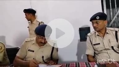 काराकाट: काराकाट थाना क्षेत्र के जमुआ टोला पर रिटायर्ड बीएमपी के हौलदार अंबिका पांडेय के हत्याकांड के आरोपी को पुलिस ने गिरफ्तार किया